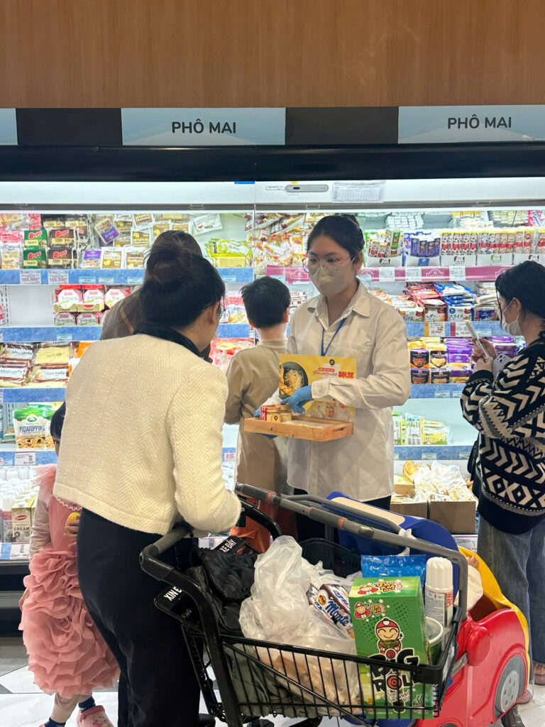 Nguyễn Hồng mở sự kiện thử Ruốc Phô mai SOLSE 2025