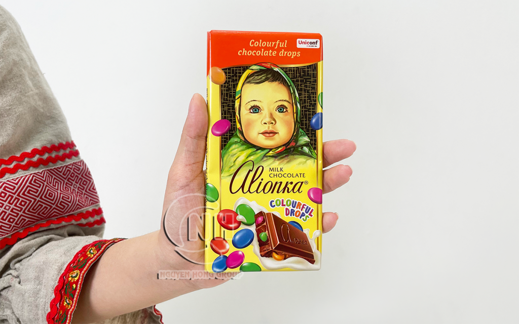 Kẹo socola Alionka nhân kẹo màu
