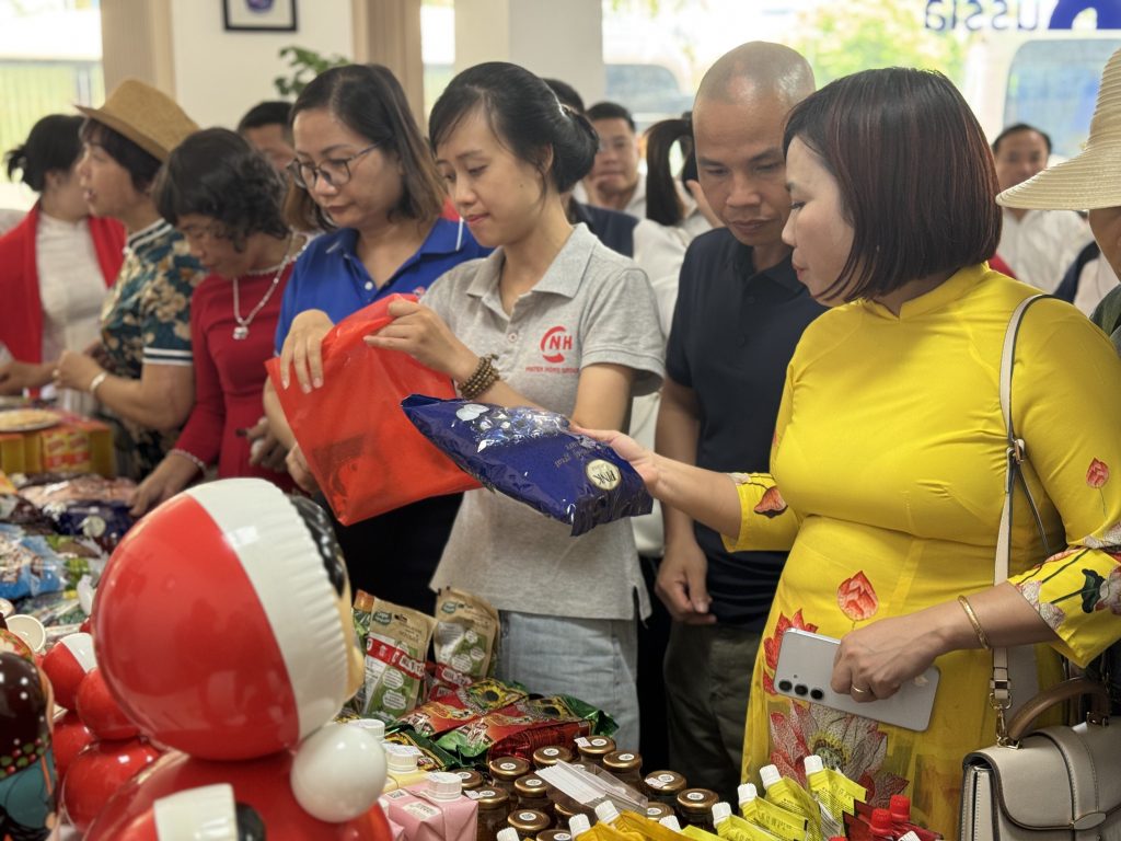 Đón tiếp Đoàn Doanh nghiệp Tây Hải Dương