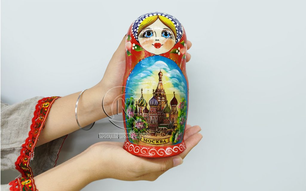 Búp bê Matryoshka lâu đài Nga