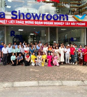 Hàng chục đề nghị hợp tác hình thành từ chuyến thăm Nguyễn Hồng của Đoàn Doanh nghiệp Tây Hải Phòng