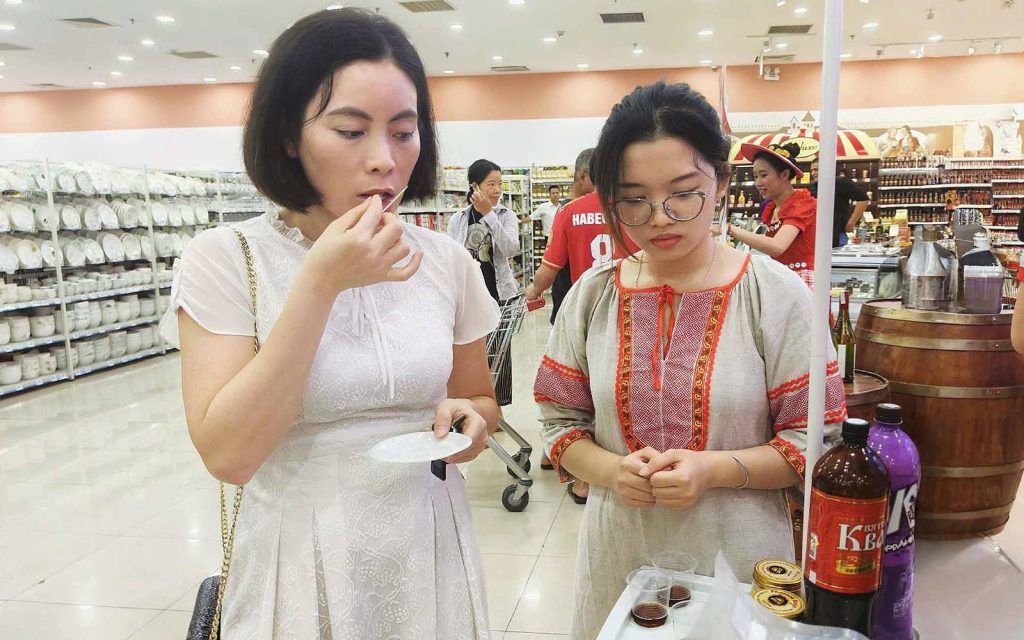 Chính thức ra mắt Góc hàng Nga (Russia Corner) tại WinMart Vincom Long Biên