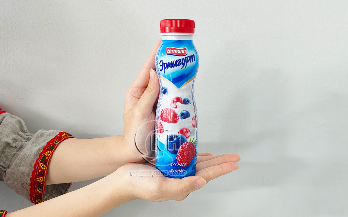 Sữa chua uống Ermigurt vị hoa quả rừng