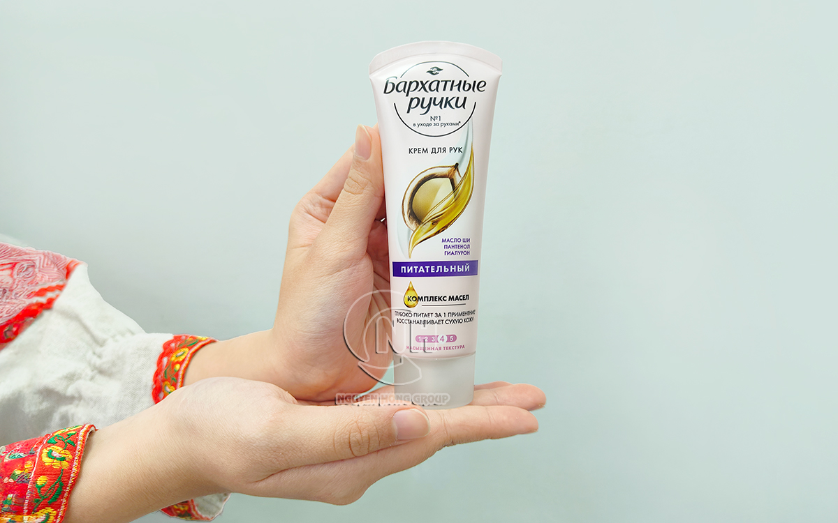 Kem dưỡng da tay Silky Hands hạt mắc ca