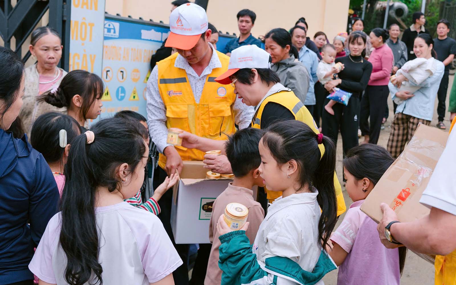 Phô mai Ruốc SOLSE đồng hành cùng “Hành trình yêu thương – Cùng em tới trường” 