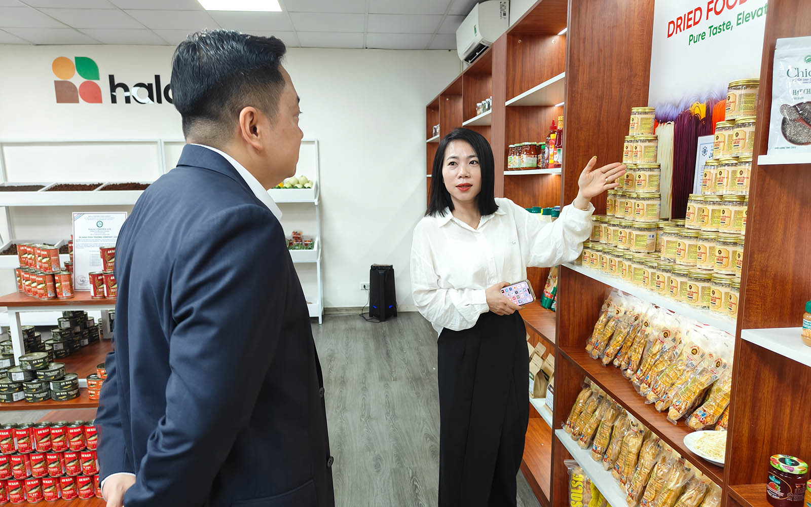 Đưa sản phẩm Việt tiếp cận thị trường Halal: Nguyễn Hồng và SOLSE mở rộng kết nối tại HALALVIET
