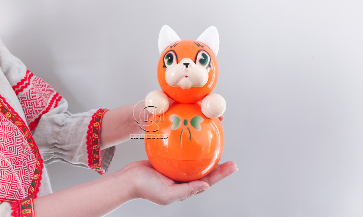 Lật đật Nevalyashka chú mèo dễ thương