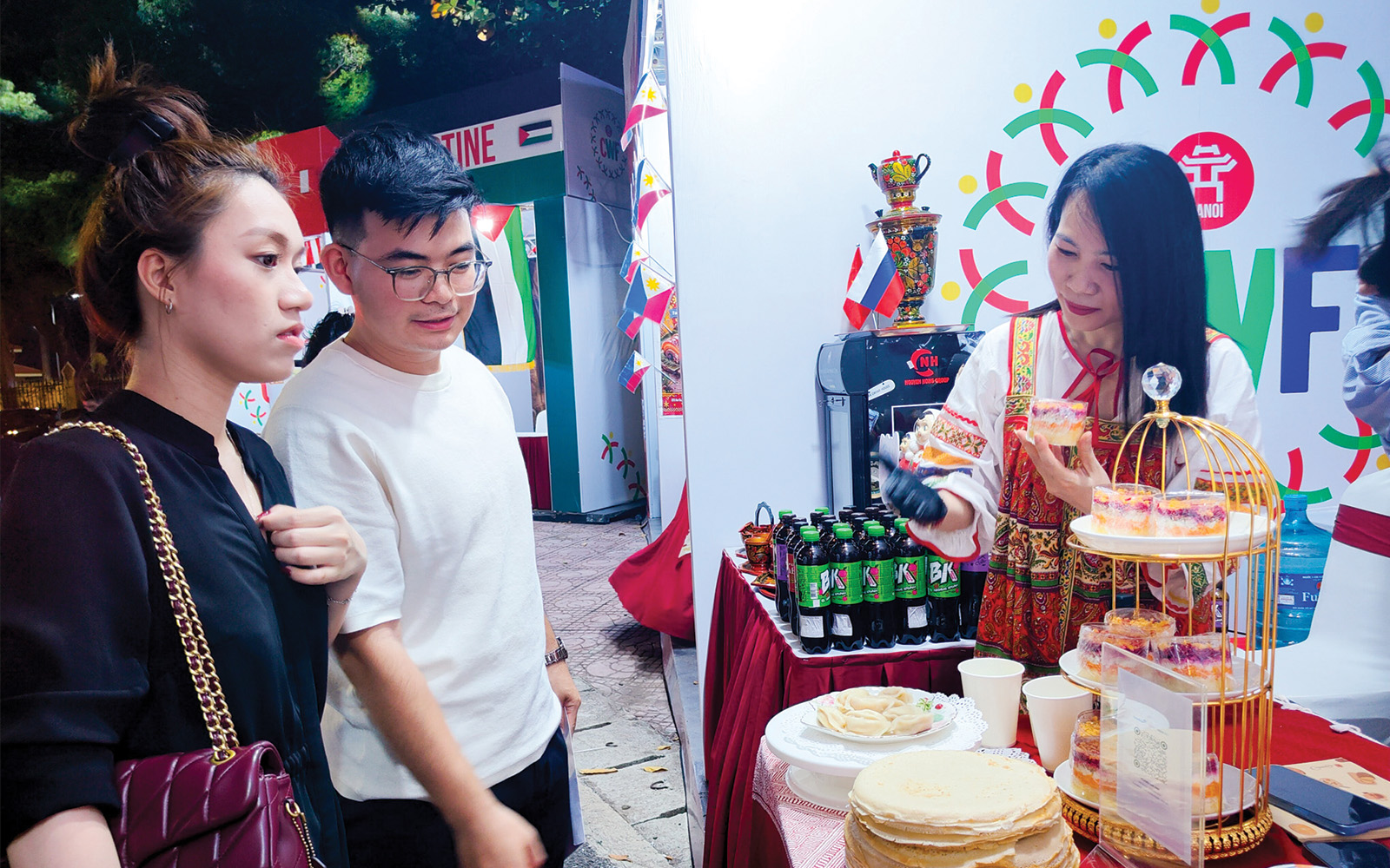 Lễ hội Văn hóa Thế giới lần thứ 2 tại Hà Nội: Công ty TNHH Nguyễn Hồng mang dấu ấn ẩm thực Nga hòa nhịp cùng di sản Thăng Long