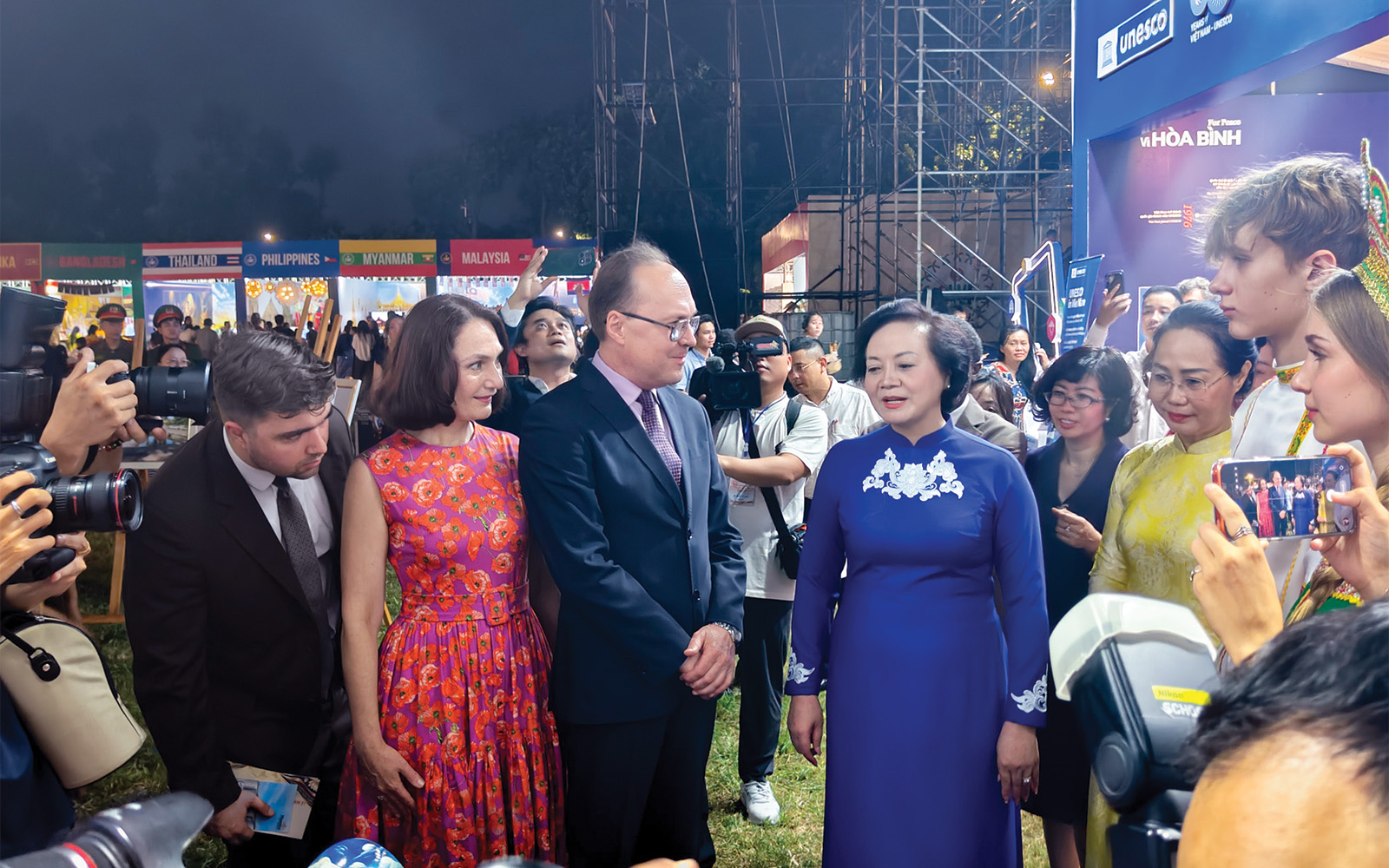 Lễ hội Văn hóa Thế giới lần thứ 2 tại Hà Nội: Công ty TNHH Nguyễn Hồng mang dấu ấn ẩm thực Nga hòa nhịp cùng di sản Thăng Long